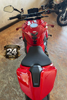 Ducati Street Fighter V4 S 2025