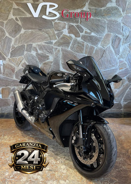YAMAHA YZF R1