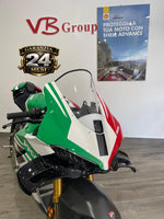 Moto sportiva Ducati Panigale V4 Tricolore presso VB GROUP con livrea bianca, rossa e verde e dettagli aerodinamici