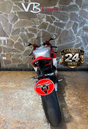Moto sportiva Ducati Panigale V4 R usata presso VB GROUP, vista posteriore con livrea rossa e argento.
