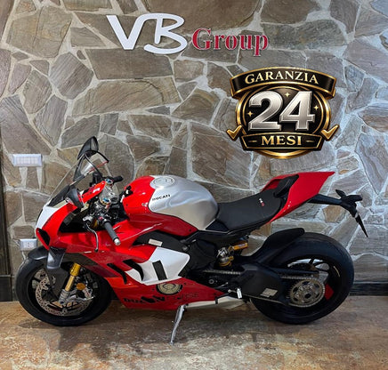 Moto sportiva Ducati Panigale V4 R rossa e argento in vendita presso VB GROUP con garanzia di 24 mesi