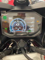 Cruscotto digitale a colori di una moto MV Agusta Turismo Veloce Lusso in vendita presso VB GROUP